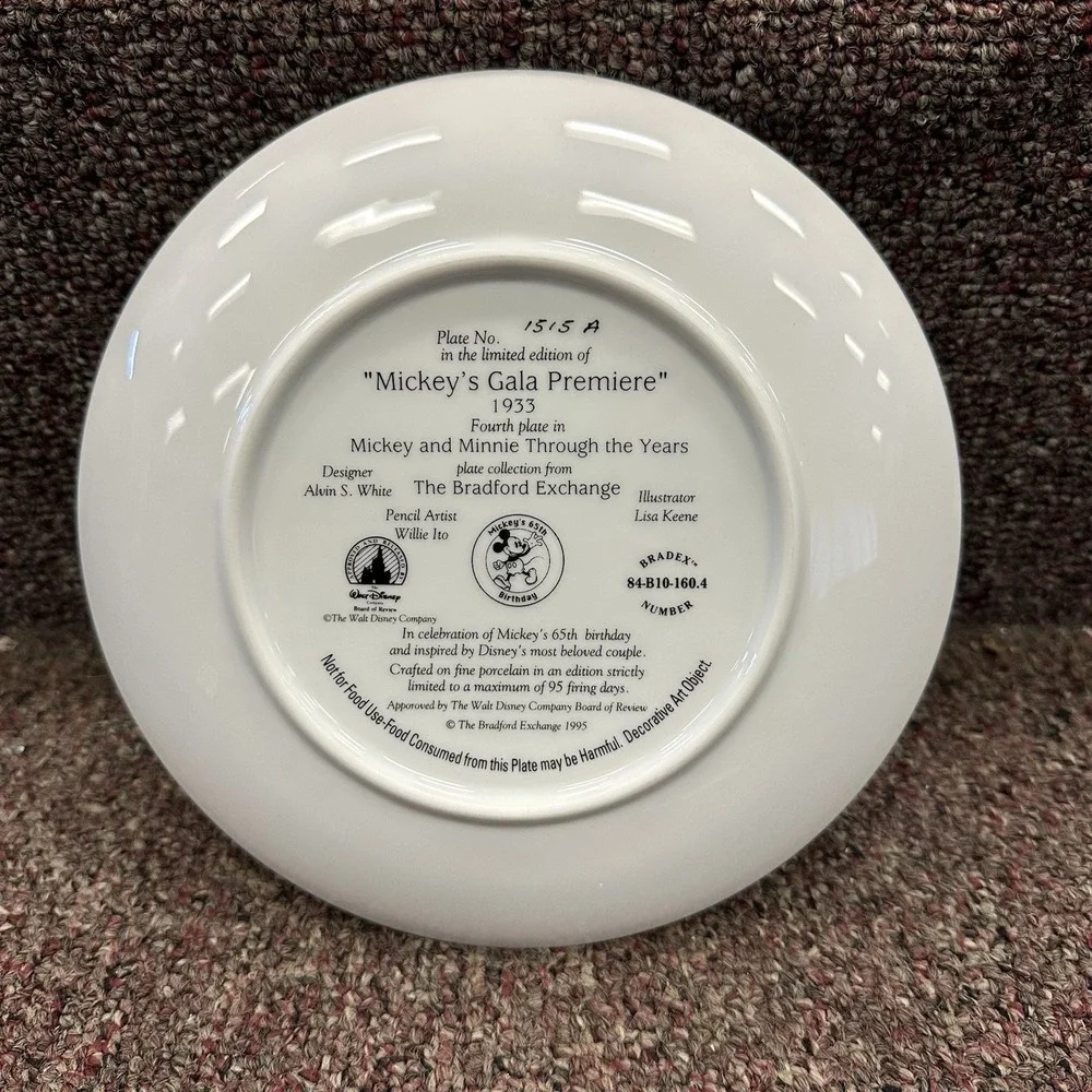 Disney Collector Plate Mickey Minnie‎ Mouse Through Years Gala Premiere Bradford